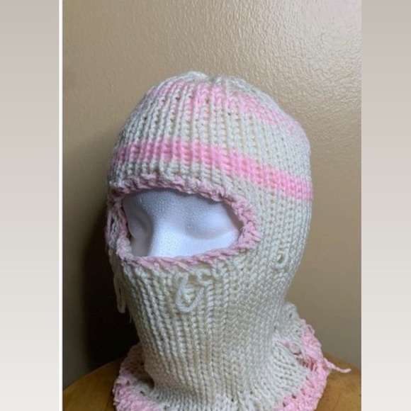 P&W DISTRESSED KNIT MASK - Picture 2 of 2